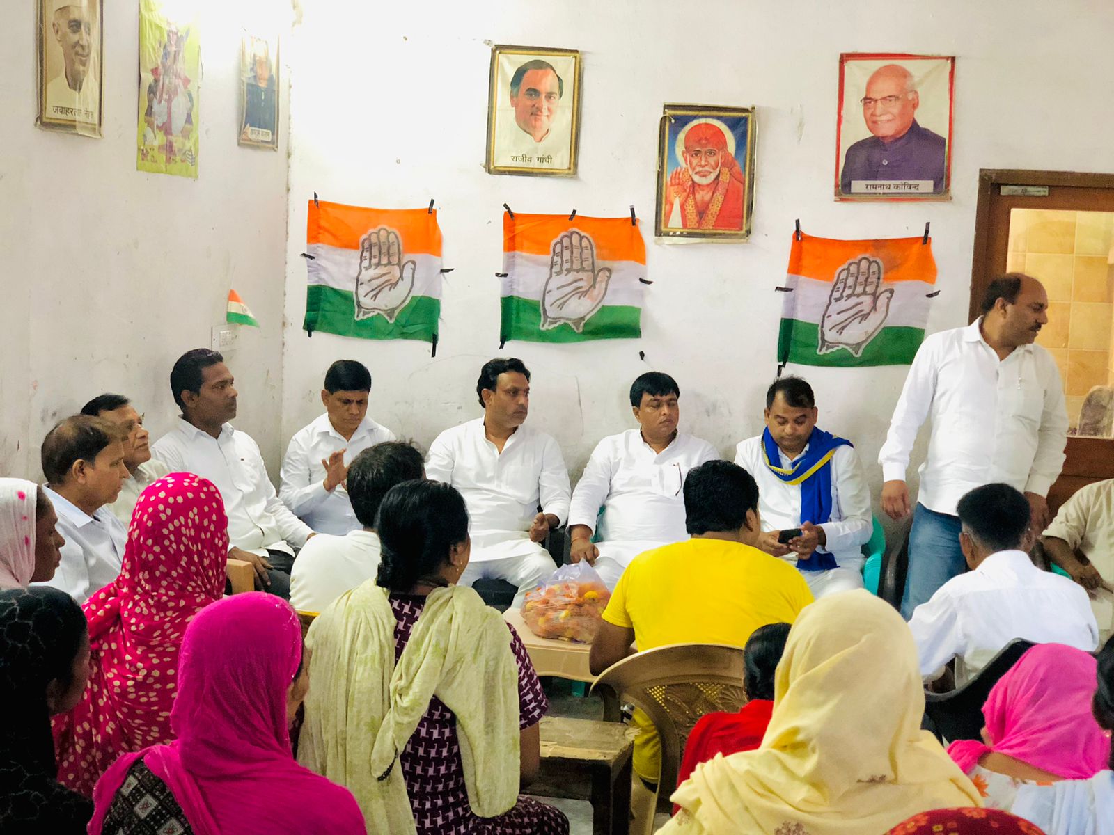 नोएडा में कांग्रेस के संगठन सृजन अभियान की समीक्षा बैठक, नई कमेटी का गठन