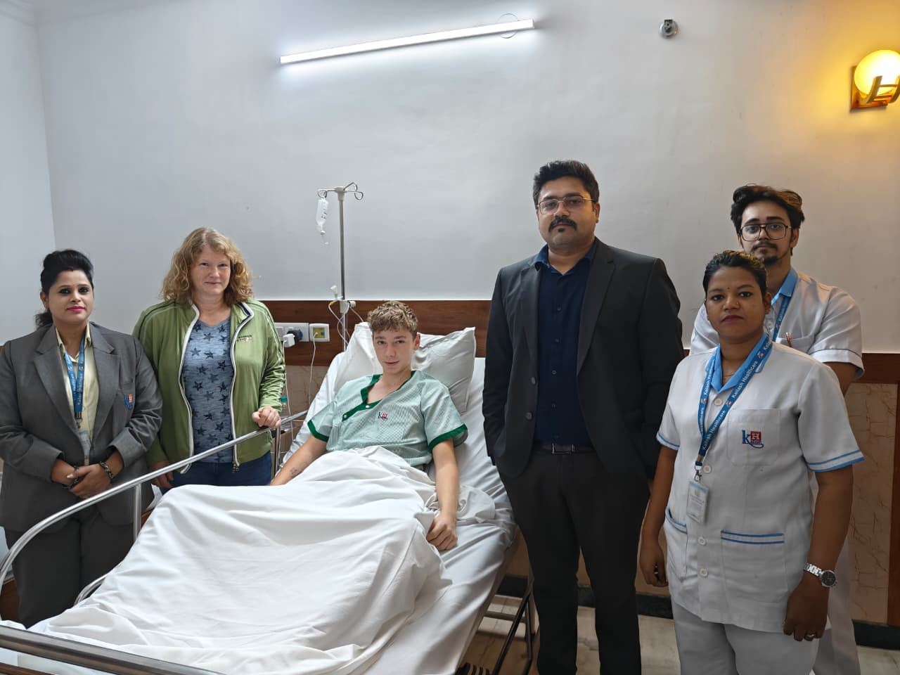 नोएडा: जर्मनी से आए 15 वर्षीय छात्र की गंभीर स्थिति में कैलाश अस्पताल में तत्काल सर्जरी से बचाई जान