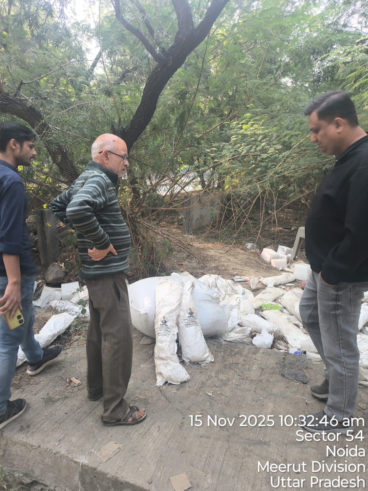 नोएडा प्राधिकरण ने स्वच्छता नियमों के उल्लंघन पर कंपनी को लगाया 1 लाख रुपये का जुर्माना