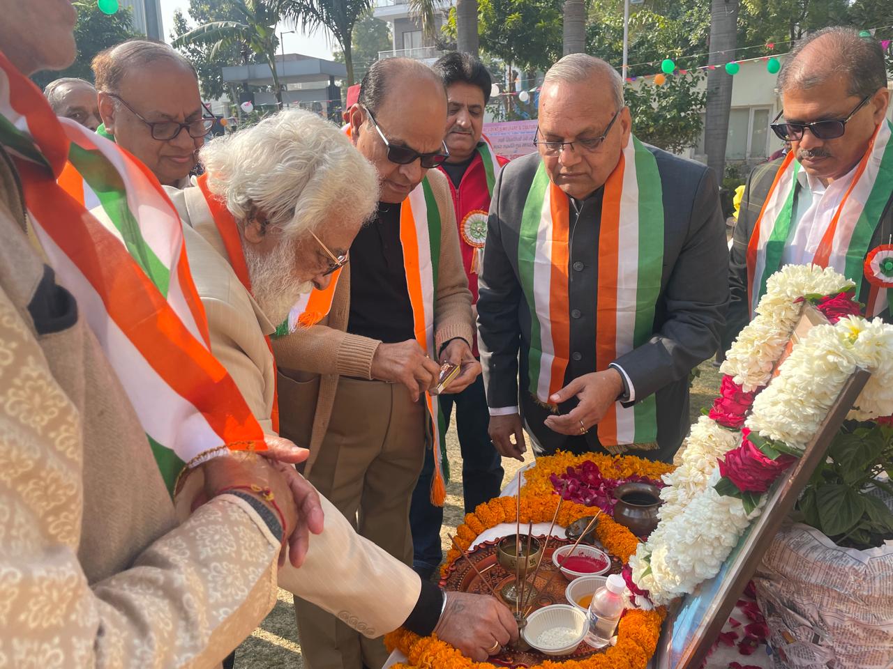 नोएडा: सेक्टर 26 में गणतंत्र दिवस पर आयोजित हुआ भव्य समारोह